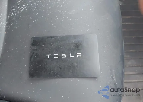 2024 Tesla Model Y from USA, damaged, VIN 7SAYGDEE3RA262510